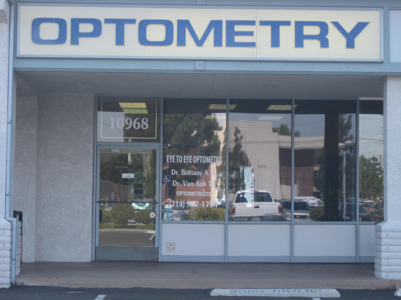 Eye To Eye Optometry storefront, 10968 Warner Avenue